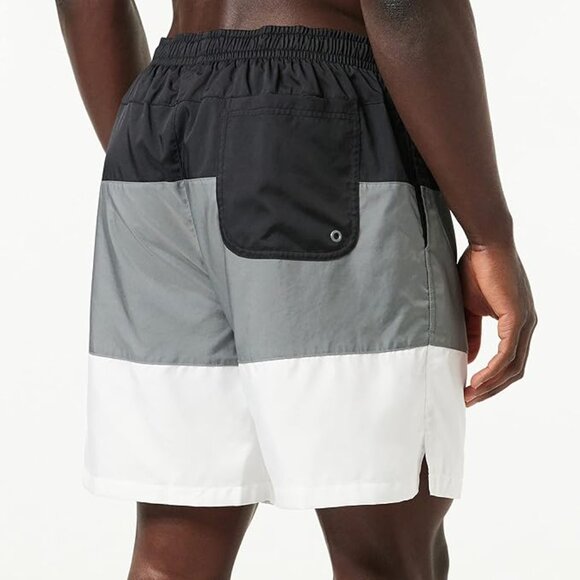 NWT Nike  Essentials Novelty Mens Shorts Size XL - Picture 2 of 8